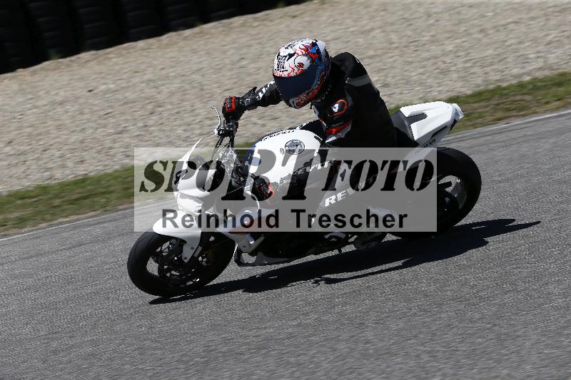 /15 22.05.2026  Plüss Moto Sport  Discover the Bike ADR /Gruppe gruen - Bike 1/4
